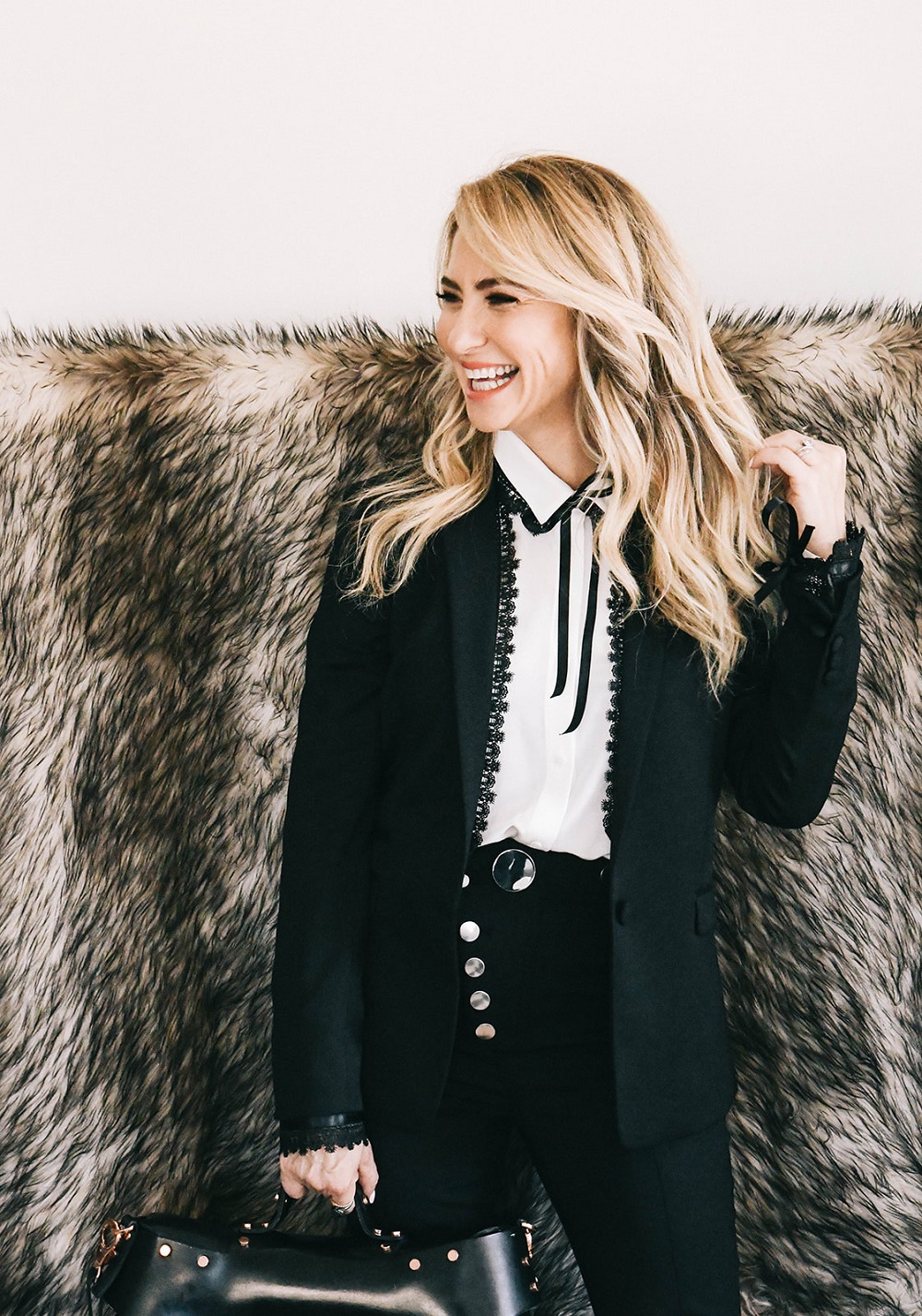 8 EASY WAYS TO ADD CHIC TO YOUR BUSINESS ATTIRE