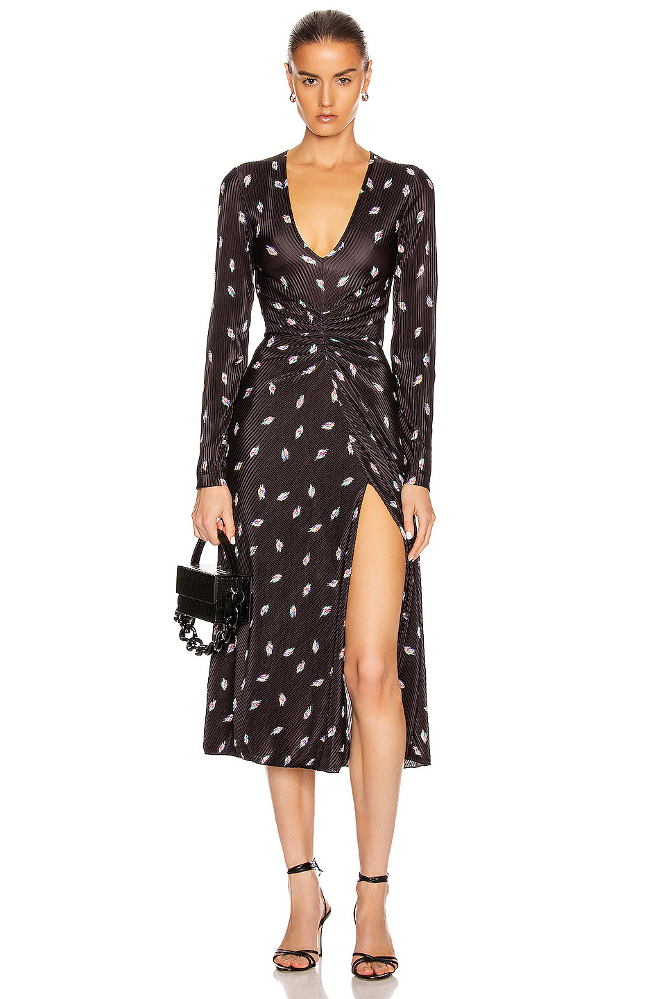 ESSENTIALS TO LOOKING SLIMMER