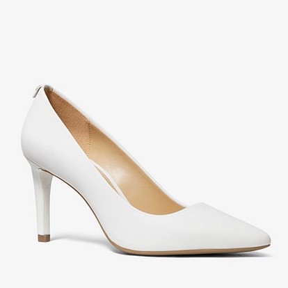 FALL CAPSULE WARDROBE WHITE PUMPS